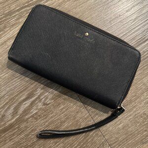 Kate Spade Black Zip Wallet Wrislet